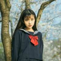 素衣青颜淡若尘 天空仍然晴朗，一群孤