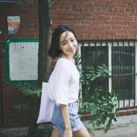 少女心赠与你 墙身的裂痕，脱落的斑