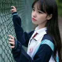 情绪涌了上来 淌了感情的浑水 谁也没罪. 无法度量是思念，思念