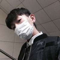 辞臣：生性孤独热爱辜负. 被抛弃的人，是一点办