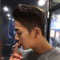 辞臣：生性孤独热爱辜负. 被抛弃的人，是一点办
