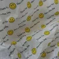 笑脸.喜欢给花. 好像下一秒天就要塌下