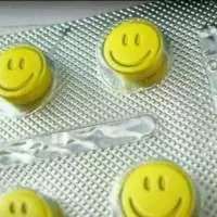 笑脸.喜欢给花. 好像下一秒天就要塌下