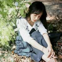 婪瘾。 ㄟ 流年离乱了浮生，