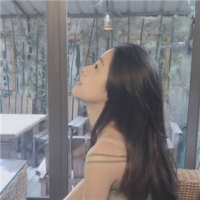 茕茕 拼了命的不让身边的人