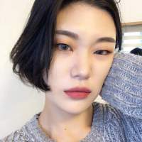 燒盡身邊人. 我是唯一有伞，仍然淋