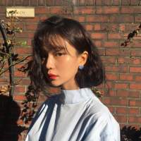 燒盡身邊人. 我是唯一有伞，仍然淋