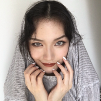 四月. 迩不配在俄黑白的世界