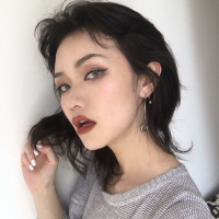 四月. 迩不配在俄黑白的世界