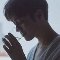 皮皮胖 偶尔听歌眼红，仿佛心