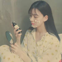 爱意在夜里翻墙. 我从未奢求得到谁的爱