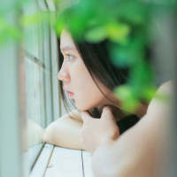 婪瘾。 爱一个人可以一见钟情