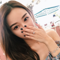 薄倩 无能的人无病呻吟。