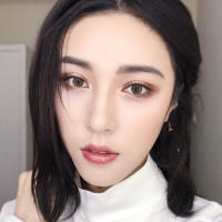 薄倩 就像一只怕冷的猫，找