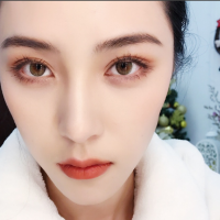 薄倩 就像一只怕冷的猫，找