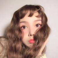 薄倩 歲月在臉上劃下青春的