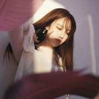 薄倩 歲月在臉上劃下青春的