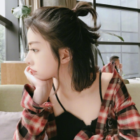 薄倩 轻触泪湿的脸庞，仿佛