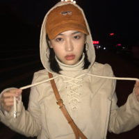 薄倩 想念会渗透到夜里，各