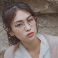 薄倩 想念会渗透到夜里，各