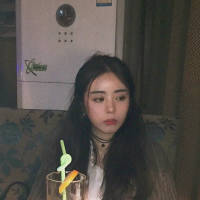 野心要有少女心也不差. 不喜欢哭，除非真的没