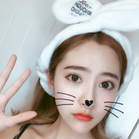 薄倩 很累不想睡，我在等谁