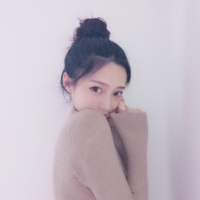 薄倩 一个人反反复复从街角