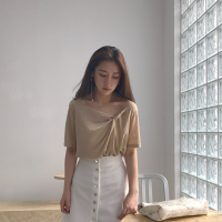 好的感情 不是一下子就把你感动晕 我安静的忧伤，在失去
