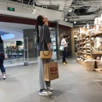 好的感情 不是一下子就把你感动晕 我安静的忧伤，在失去