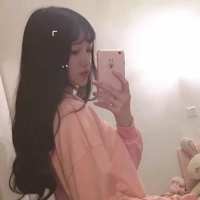 也许你会遇到比我 更漂亮的女孩子 我与你隔着山川大海，