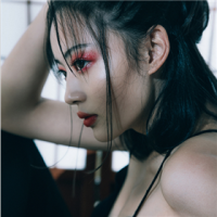 四月. 我说不出动听的情话，
