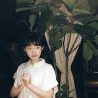 你缺席了太多，在我需要你的时候。 毕业离别时的伤感。互