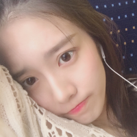 我会拼命挣钱 买小房子 养猫养狗养情人 And someti