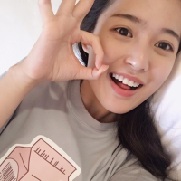 我会拼命挣钱 买小房子 养猫养狗养情人 And someti