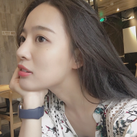 我会拼命挣钱 买小房子 养猫养狗养情人 And someti