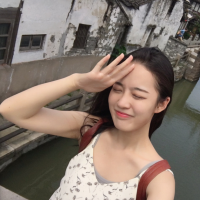我会拼命挣钱 买小房子 养猫养狗养情人 And someti