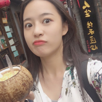 我会拼命挣钱 买小房子 养猫养狗养情人 And someti