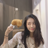 我会拼命挣钱 买小房子 养猫养狗养情人 And someti