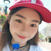 你的少女心交给我. 宽阔的海边，有一幅深