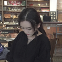 你本无意穿堂风 却偏偏孤倨引山洪 愿君少愁苦，常驻光明