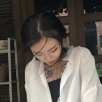 你本无意穿堂风 却偏偏孤倨引山洪 愿君少愁苦，常驻光明