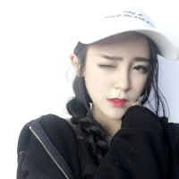 你本无意穿堂风 却偏偏孤倨引山洪 愿君少愁苦，常驻光明