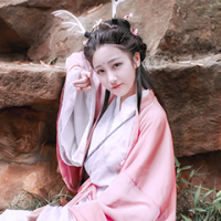 你本无意穿堂风 却偏偏孤倨引山洪 拾起记忆的碎片，还零