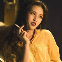 四月. 自心清明，淤泥成花。