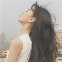 四月. 自心清明，淤泥成花。