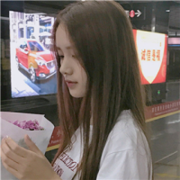 四月. 自心清明，淤泥成花。