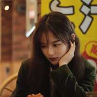 四月. 自心清明，淤泥成花。
