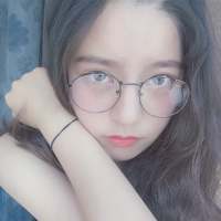 梦里拨开柔软的蒿草，下面是一片漆黑的尸骸 拍下现在的生活细节，