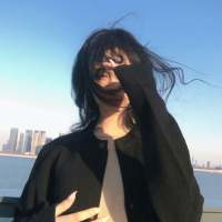 梦里拨开柔软的蒿草，下面是一片漆黑的尸骸 〆、北斗七星旳旁边，