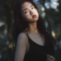 梦里拨开柔软的蒿草，下面是一片漆黑的尸骸 〆、北斗七星旳旁边，